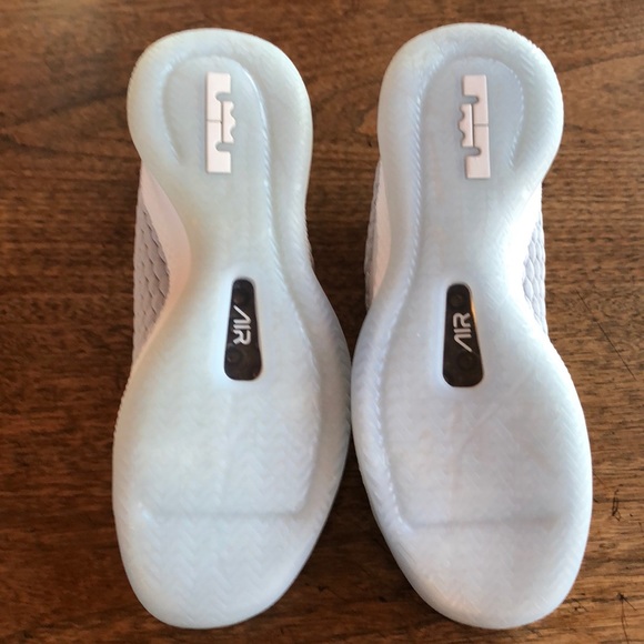 Nike Lebron Witness III PRM Wolf gray/white - Picture 3 of 6